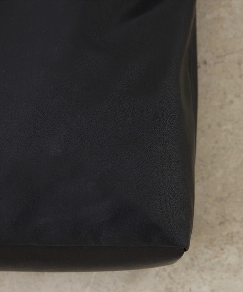 EFOLE(エフォル)の「【EFOLE】【インフルエンサーgudeminami×EFOLE コラボ】ワンハンドル トート バッグ(トートバッグ・レディース・ブラック/オフホワイト・FREE)」の4枚目の写真