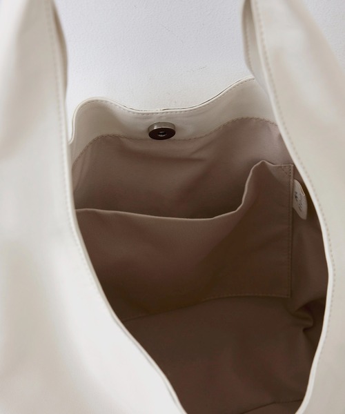 EFOLE(エフォル)の「【EFOLE】【インフルエンサーgudeminami×EFOLE コラボ】ワンハンドル トート バッグ(トートバッグ・レディース・ブラック/オフホワイト・FREE)」の18枚目の写真