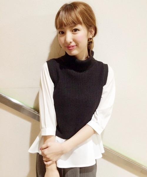 Chico（チコ）の「ニットベスト・チュニックセット（ニット/セーター・レディース・ベージュ/グレー/ブラック・FREE）」の2枚目の写真