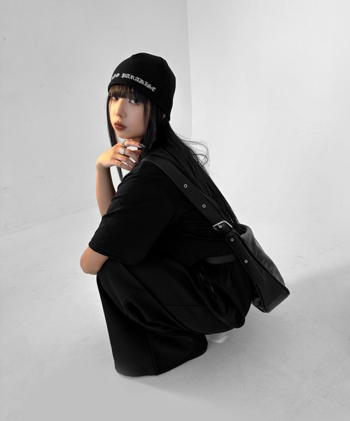 LVEU.（ラブユ.）の「【LVEU.】ハトメベルトスクエアショルダーバッグ / バッグ 鞄 BAG 合皮 ショルダー ワンショルダー A4 通勤 通学 ブラック（ショルダーバッグ・レディース・ブラック・FREE）」の6枚目の写真