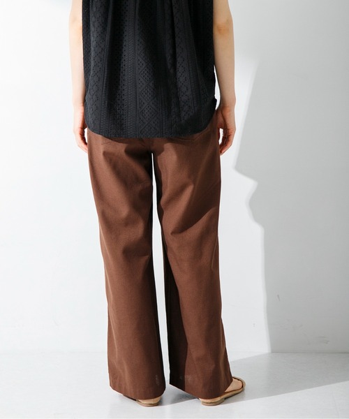 URBAN RESEARCH Sonny Label（アーバンリサーチサニーレーベル）の「『UR TECH 高機能リネン』リネン混ベイカーイージーパンツ（その他パンツ・レディース・ブラック/ブラウン/ブルー・36/38）」の22枚目の写真