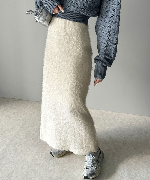 mily bilet(ミウィビレット)の「【mily bilet】カジュアルと女性らしさ両方が叶う!バックスリットシャギーストレートスカート(スカート・レディース・ブラック/アイボリー・LARGE/MEDIUM/SMALL/X-LARGE)」の6枚目の写真