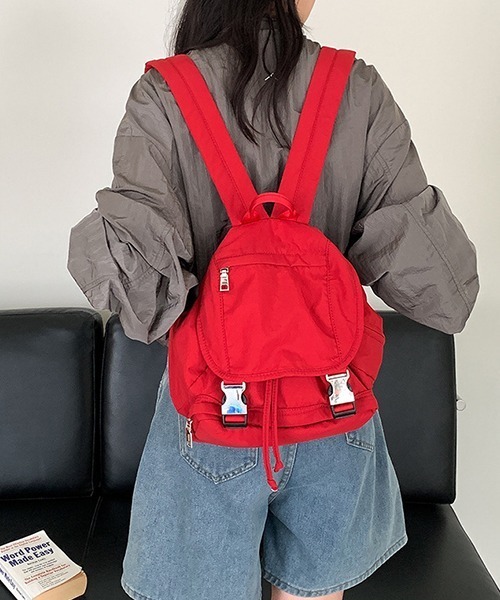 c.u.l（シーユーエル）の「ナイロン メタルバックルリュックサック バックパック cula992（バックパック/リュック・レディース・ベージュ/レッド/ブルー/シルバー/ブラック/カーキ/ライトベージュ・FREE）」の6枚目の写真