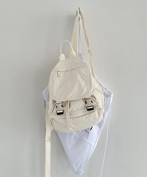 c.u.l（シーユーエル）の「ナイロン メタルバックルリュックサック バックパック cula992（バックパック/リュック・レディース・ベージュ/レッド/ブルー/シルバー/ブラック/カーキ/ライトベージュ・FREE）」の16枚目の写真