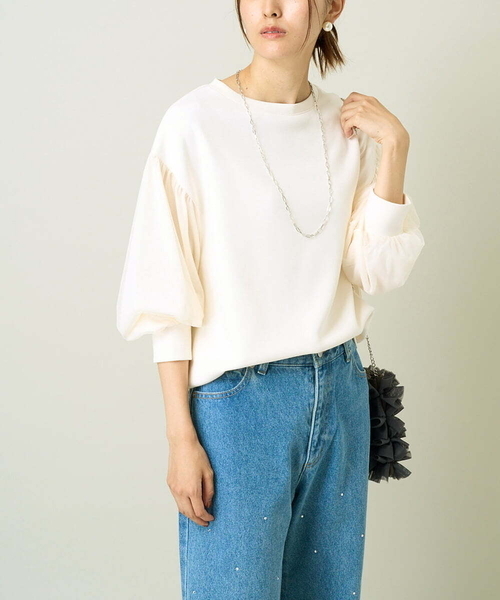 a.v.v(アーヴェヴェ)の「チュールスリーブトップス(Tシャツ/カットソー・レディース・アイボリー/ブラック・40/38/36/34/42)」の2枚目の写真