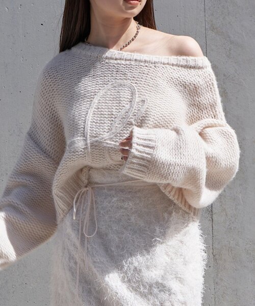 RAY CASSIN(レイカズン)の「前後2WAYループロゴルーズ短丈ニット(ニット/セーター・レディース・チャコールグレー/アイボリー/グリーン・FREE)」の15枚目の写真