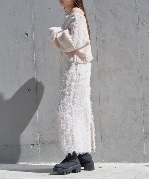 RAY CASSIN(レイカズン)の「前後2WAYループロゴルーズ短丈ニット(ニット/セーター・レディース・チャコールグレー/アイボリー/グリーン・FREE)」の17枚目の写真