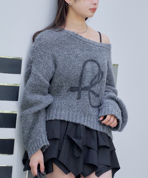 RAY CASSIN(レイカズン)の「前後2WAYループロゴルーズ短丈ニット(ニット/セーター・レディース・チャコールグレー/アイボリー/グリーン・FREE)」の2枚目の写真