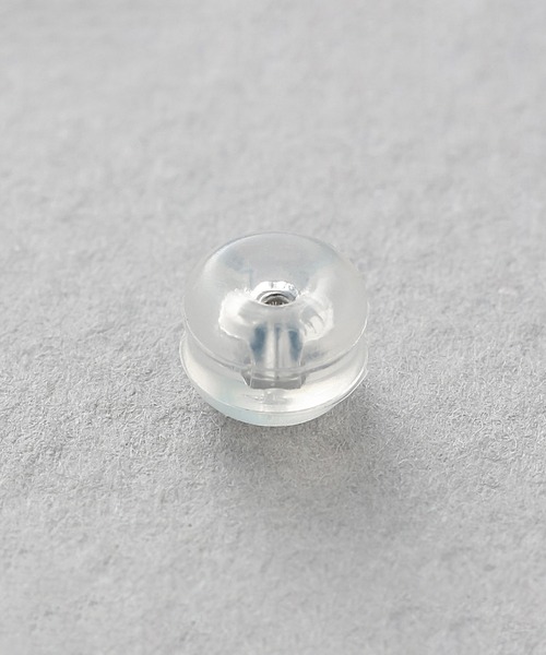 ESTELLE（エステール）の「K18 ホワイトゴールド キャッチ ESTELLE/エステール（ピアス（両耳用）・レディース・ホワイトゴールド・-）」の5枚目の写真