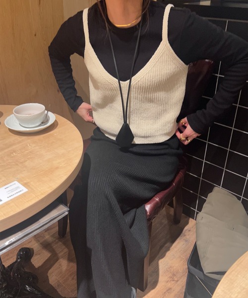 ISOOK(アイスー)の「キャミソールニットビスチェ(chiica select) / ニットキャミ ビスチェニット レイヤード(キャミソール・レディース・ブラック/アイボリー・FREE)」の10枚目の写真