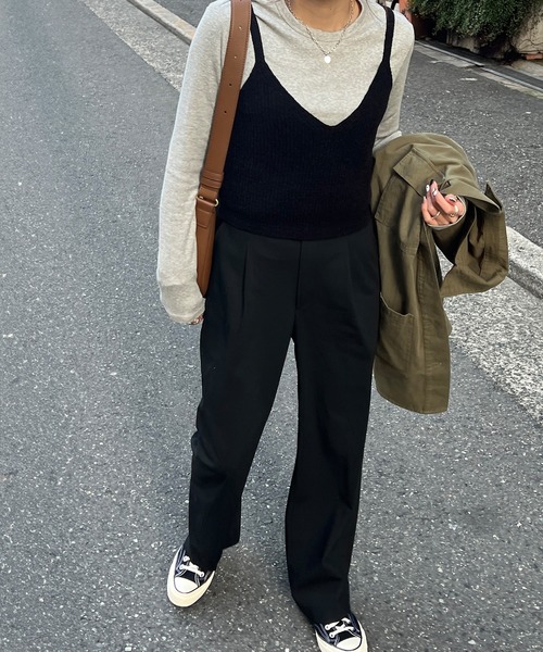 ISOOK(アイスー)の「キャミソールニットビスチェ(chiica select) / ニットキャミ ビスチェニット レイヤード(キャミソール・レディース・ブラック/アイボリー・FREE)」の12枚目の写真