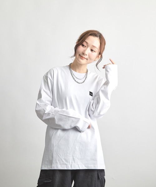 B'day(ビーデイ)の「ヘヴィウェイト天竺 刺繍 長袖 クルーネック(Tシャツ/カットソー・レディース・ブラック/ホワイト/ベージュ・LARGE/MEDIUM)」の4枚目の写真