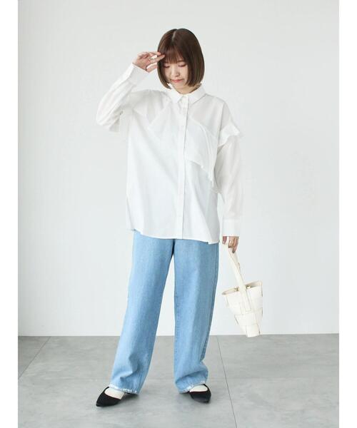 Lugnoncure(ルノンキュール)の「フリル付レギュラーシャツ(シャツ/ブラウス・レディース・ブルー/ベージュ/オフホワイト・F)」の5枚目の写真