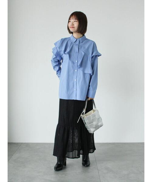 Lugnoncure(ルノンキュール)の「フリル付レギュラーシャツ(シャツ/ブラウス・レディース・ブルー/ベージュ/オフホワイト・F)」の11枚目の写真