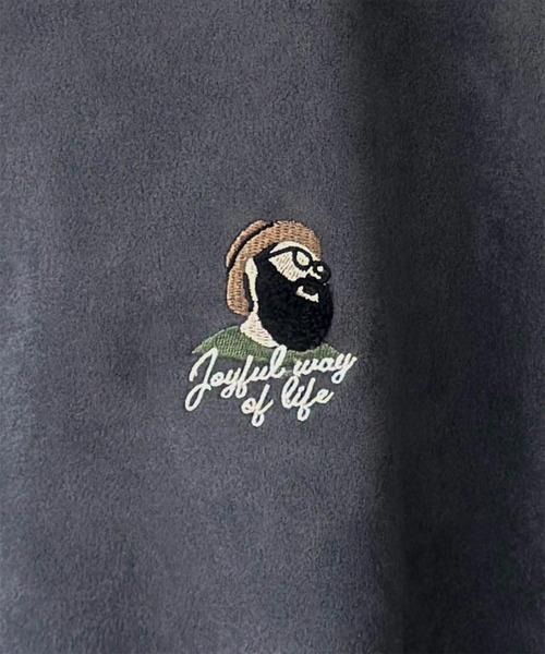 Quash（クアッシュ）の「【別注限定展開】髭おじさん胸刺繍スウェードクルーネックトレーナー（スウェット・メンズ・ブルーグリーン/グレイッシュベージュ/チャコールグレー/ブルー・M/L/XL）」の7枚目の写真
