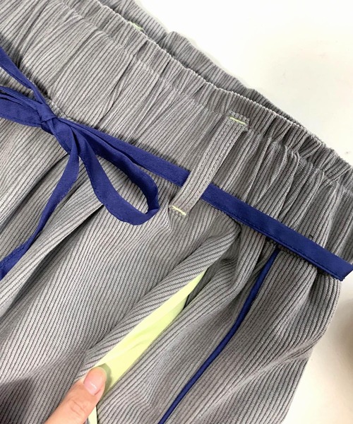 Q(キュー)の「ソフトコールパンツ(その他パンツ・レディース・ライトグレー/ベージュ・MEDIUM)」の5枚目の写真