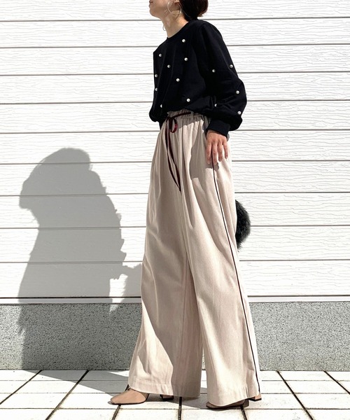 Q(キュー)の「ソフトコールパンツ(その他パンツ・レディース・ライトグレー/ベージュ・MEDIUM)」の20枚目の写真