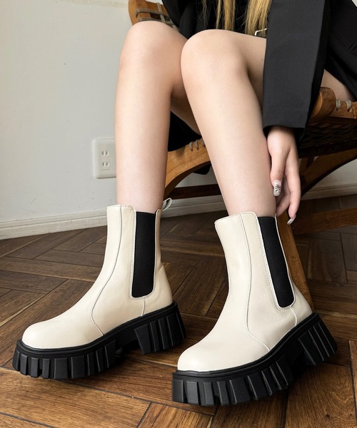 shopnikoniko（ショップニコニコ）の「サイドゴアブーツ ボリュームソール フラット 厚底 チェルシーブーツ（ブーツ・レディース・ブラック/アイボリー/シルバー・S/M/L/LL）」の21枚目の写真