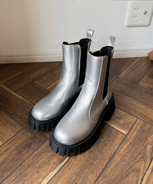shopnikoniko（ショップニコニコ）の「サイドゴアブーツ ボリュームソール フラット 厚底 チェルシーブーツ（ブーツ・レディース・ブラック/アイボリー/シルバー・S/M/L/LL）」の13枚目の写真