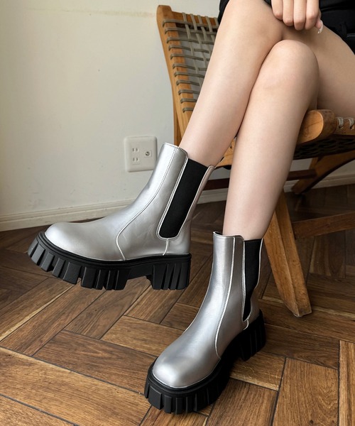 shopnikoniko（ショップニコニコ）の「サイドゴアブーツ ボリュームソール フラット 厚底 チェルシーブーツ（ブーツ・レディース・ブラック/アイボリー/シルバー・S/M/L/LL）」の15枚目の写真