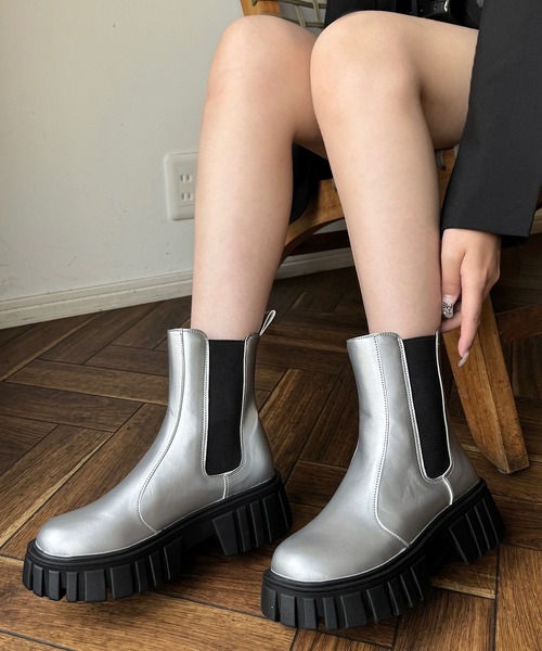 shopnikoniko（ショップニコニコ）の「サイドゴアブーツ ボリュームソール フラット 厚底 チェルシーブーツ（ブーツ・レディース・ブラック/アイボリー/シルバー・S/M/L/LL）」の14枚目の写真