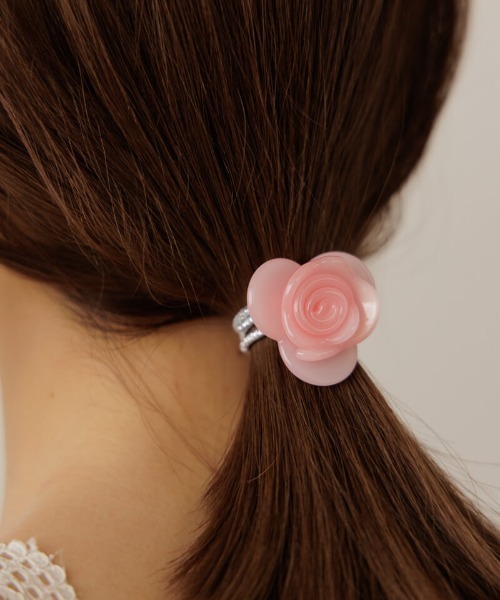 flower(フラワー)の「キャンディーローズヘアゴム(ヘアゴム・レディース・アイボリー/ピンク・FREE)」の2枚目の写真