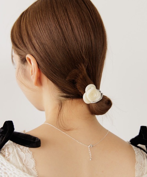 flower(フラワー)の「キャンディーローズヘアゴム(ヘアゴム・レディース・アイボリー/ピンク・FREE)」の4枚目の写真