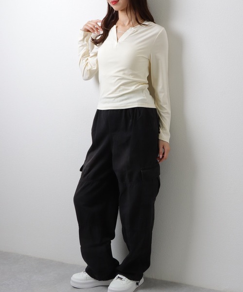 Lace Ladies(レースレディース)の「キーネック ソリッドカラー 長袖 コンパクト トップス(Tシャツ/カットソー・レディース・ブラック/アイボリー/グレー/ホワイト・FREE)」の11枚目の写真