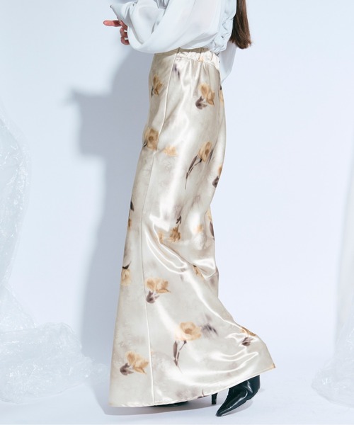 Ezick(エジック)の「luxury サテン柄フラワーマーメイドスカート(スカート・レディース・ゴールド/ラベンダー/チャコールグレー・FREE)」の14枚目の写真