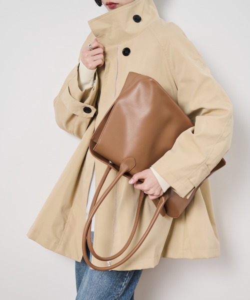 Shelly island(シェリーアイランド)の「クラシック2WAYトートバッグ/A4サイズ収納可能(ショルダーバッグ・レディース・ブラック/ブラウン/ホワイト・FREE)」の22枚目の写真