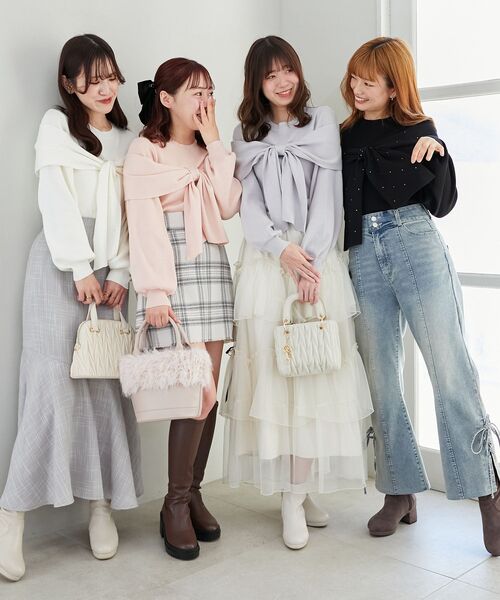 MAJESTIC LEGON（マジェスティックレゴン）の「リボンビジューニット（ニット/セーター・レディース・チャコールグレー/アイボリー/ホワイト系その他2/ブラック/ピンク/ライトグレー・MEDIUM）」の21枚目の写真