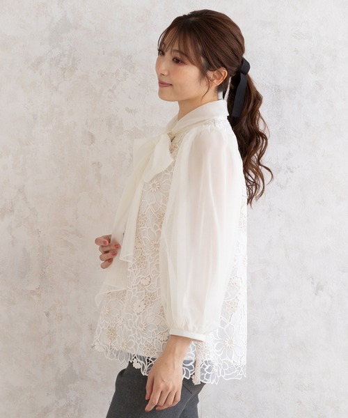 Rose Tiara（ローズティアラ）の「オーガンジー刺繍ブラウス（シャツ/ブラウス・レディース・オフホワイト/ブラック・40/38/46/42）」の6枚目の写真