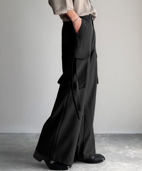 Classical Origin（クラシカルオリジン）の「ビッグポケット付きパラシュートワイドスラックス／Big Pocket Parachute Wide Trousers（カーゴパンツ・メンズ・ブラック/チャコール・SMALL/MEDIUM/LARGE）」の9枚目の写真