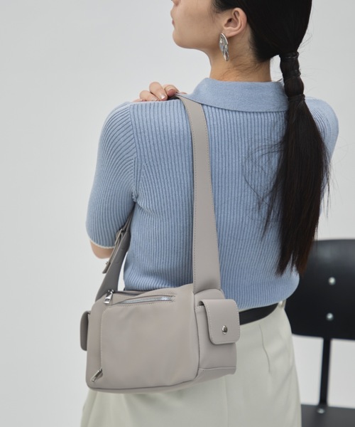 ミンクルフォゲット ショルダーバック セール】マルチポケットショルダーバッグ（ショルダーバッグ