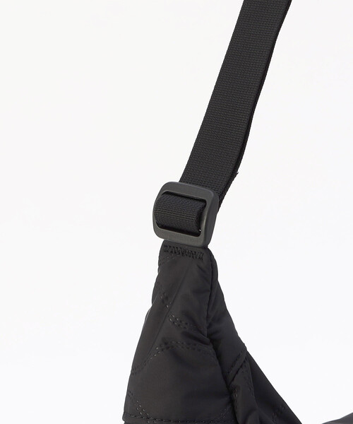 FREAK'S STORE(フリークスストア)の「<予約再開>GREGORY × FREAK'S STORE/グレゴリー 別注LAUGHING SHOULDER BAG L QUILT/別注ラフィンバッグ ショルダーバッグ L キルト(ショルダーバッグ・レディース・ブラック・ONE SIZE)」の4枚目の写真