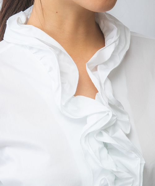 NARACAMICIE（ナラカミーチェ）の「【NARACAMICIE】ストレッチブロードフリル衿長袖シャツ（シャツ/ブラウス・レディース・ホワイト・M/L/XL/S）」の6枚目の写真