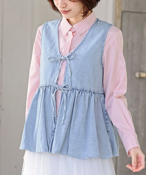 rps(アールピーエス)の「裾バルーン前リボンデニムベスト(ベスト・レディース・ブラック/サックスブルー/ブルー・フリー)」の3枚目の写真