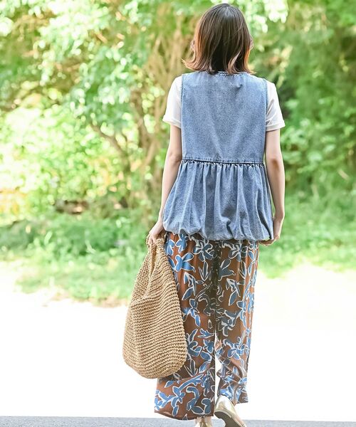 rps(アールピーエス)の「裾バルーン前リボンデニムベスト(ベスト・レディース・ブラック/サックスブルー/ブルー・フリー)」の16枚目の写真