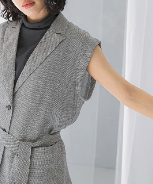 URBAN RESEARCH ROSSO WOMEN（アーバンリサーチ　ロッソ）の「リネンミドルジレ（ベスト・レディース・ブラック系その他・FREE）」の19枚目の写真