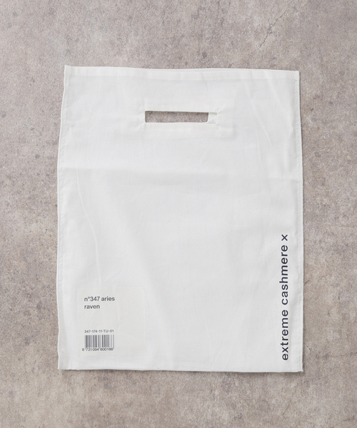 extreme cashmere(エクストリーム カシミヤ)の「EXTREME CASHMERE X n347 aries 347-149-TU-01/-14:ニット(ニット/セーター・レディース・ブラック/ホワイト・FREE)」の15枚目の写真
