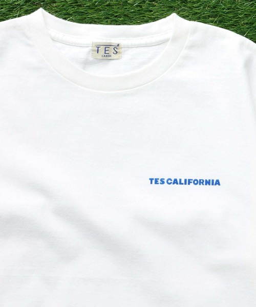 The Endless Summer(エンドレスサマー)の「TES CAL FLOCK T-SHIRT / Tシャツ(Tシャツ/カットソー・メンズ・ブラック/アイボリー/ホワイト/ネイビー・SMALL/MEDIUM/LARGE/X-LARGE/XX-LARGE)」の16枚目の写真