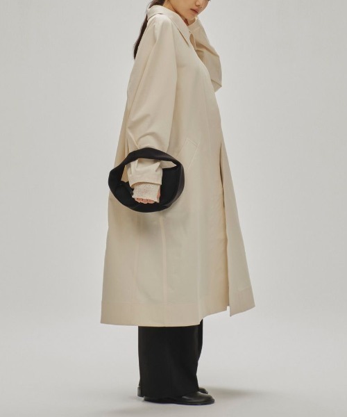 TODAYFUL(トゥデイフル)の「TODAYFUL Soutiencollar Spring Coat 12510004(ステンカラーコート・レディース・ネイビー/グリーン/オフホワイト・36/38)」の4枚目の写真
