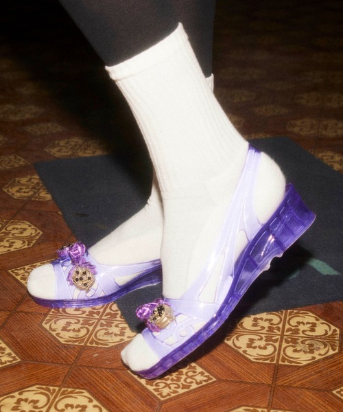 HEY!MrsROSE（ヘイミセスローズ）の「HEY! Mrs ROSE(ヘイ！ミセスローズ)クリアイチゴサンダル（サンダル・レディース・ブラック/クリア/パープル・23.5cm/24.5cm）」の6枚目の写真