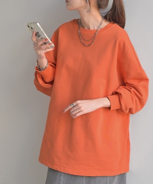 HUG.U（ハグユー）の「オーバーサイズスウェット（スウェット・レディース・ライトグレー/グリーン/ダークグレー/オレンジ/イエロー/ブラック/ライトピンク/ライトブルー/アイボリー/ブルー・FREE）」の16枚目の写真