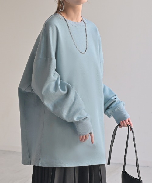 HUG.U（ハグユー）の「オーバーサイズスウェット（スウェット・レディース・ライトグレー/グリーン/ダークグレー/オレンジ/イエロー/ブラック/ライトピンク/ライトブルー/アイボリー/ブルー・FREE）」の14枚目の写真