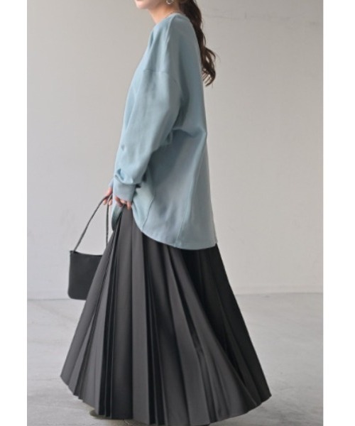 HUG.U（ハグユー）の「オーバーサイズスウェット（スウェット・レディース・ライトグレー/グリーン/ダークグレー/オレンジ/イエロー/ブラック/ライトピンク/ライトブルー/アイボリー/ブルー・FREE）」の15枚目の写真