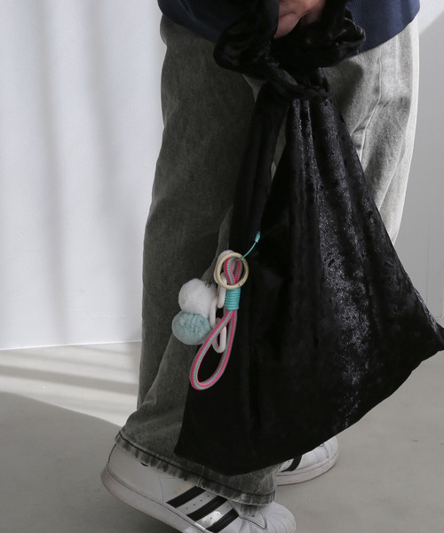 No.014 じゃらじゃらチャーム　4ペア No.014 じゃらじゃらチャーム 4ペア 🦢🦍💜💛 #チャーム #バッグ