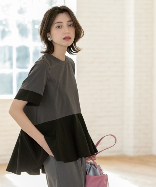 OPAQUE.CLIP(オペークドットクリップ)の「ペプラム切替ドッキングトップス【洗濯機洗い可】(Tシャツ/カットソー・レディース・ブラック/チャコール/ベージュ系4/ホワイト・00)」の5枚目の写真