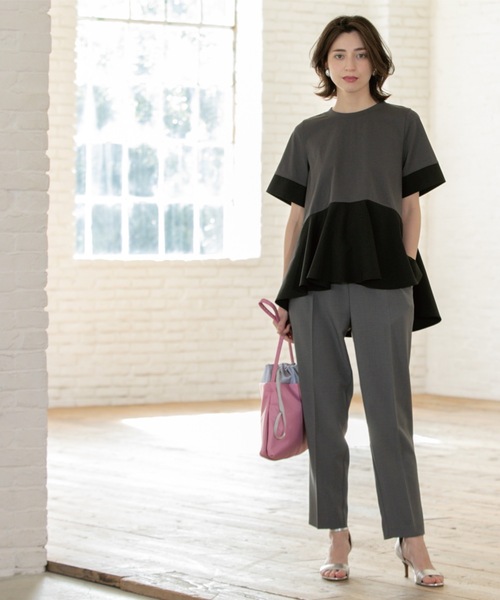 OPAQUE.CLIP(オペークドットクリップ)の「ペプラム切替ドッキングトップス【洗濯機洗い可】(Tシャツ/カットソー・レディース・ブラック/チャコール/ベージュ系4/ホワイト・00)」の11枚目の写真