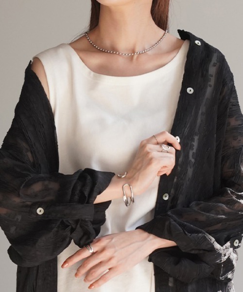 HUG.U(ハグユー)の「上質感。シアーシャツワンピース(シャツワンピース・レディース・ブラック/ライトピンク・FREE)」の10枚目の写真